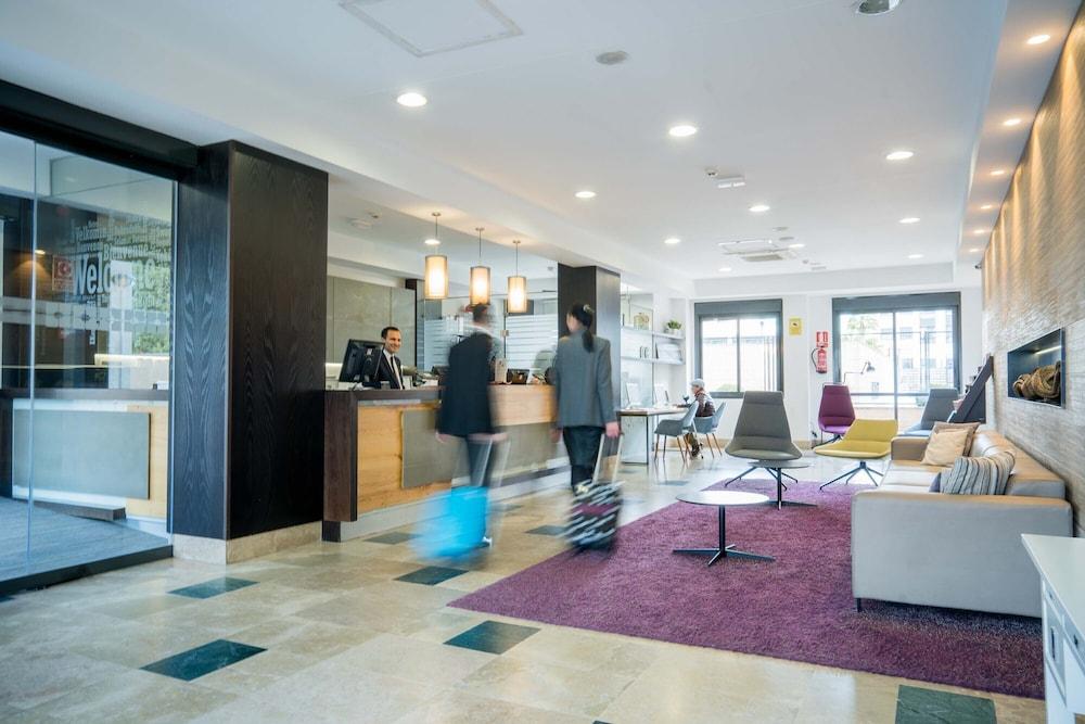 Compostela Apartahotel Madrid