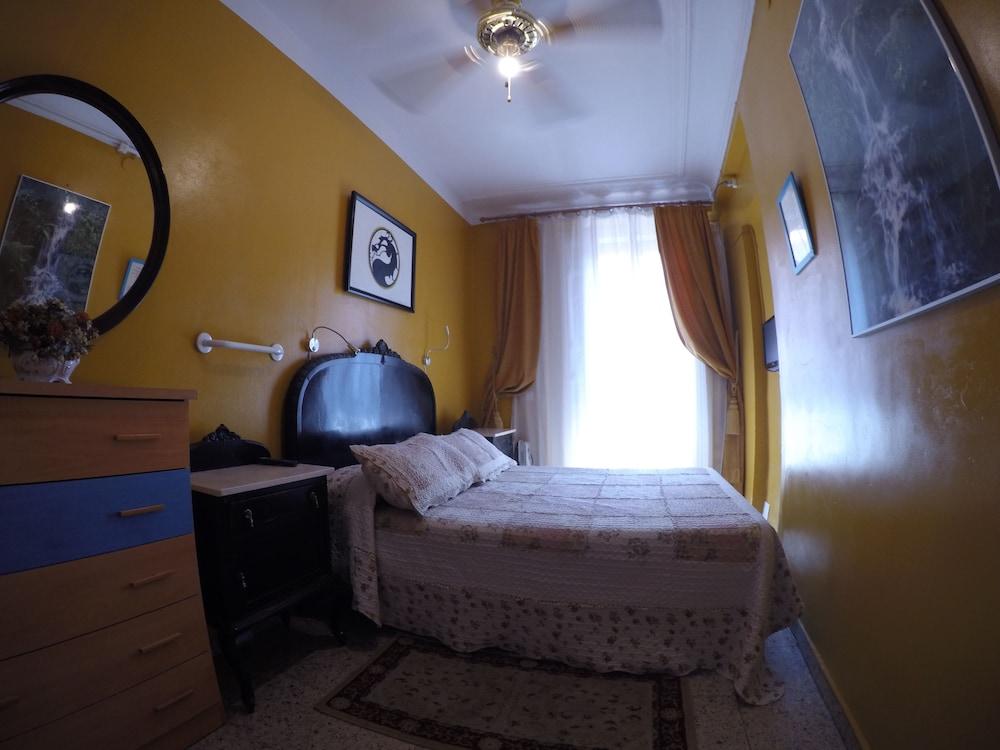 Hostal Rc Miguel Angel *