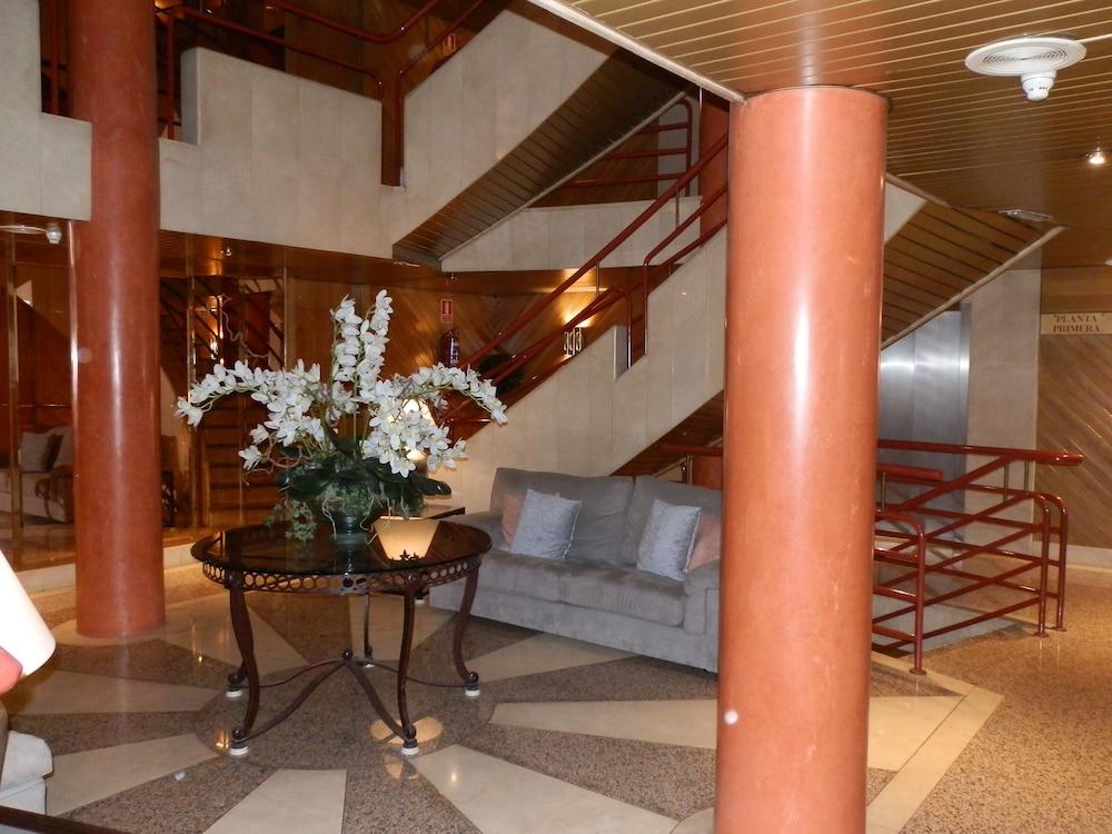 Aparto-hotel Rosales