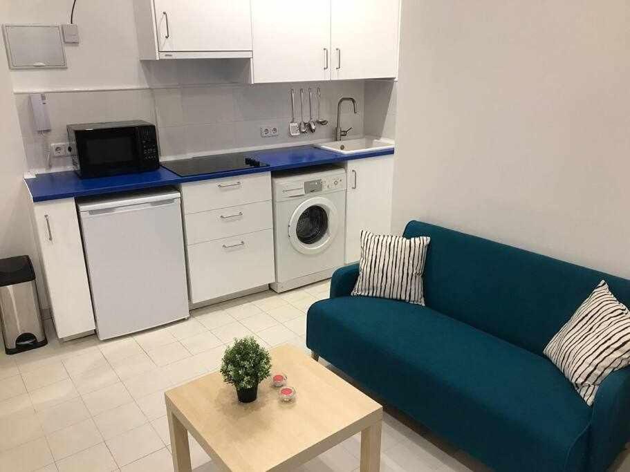 Un Genial Estudio En El Barrio Cortes Apartamento