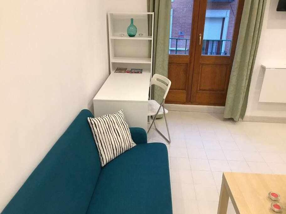 Un Genial Estudio En El Barrio Cortes Apartamento Madrid