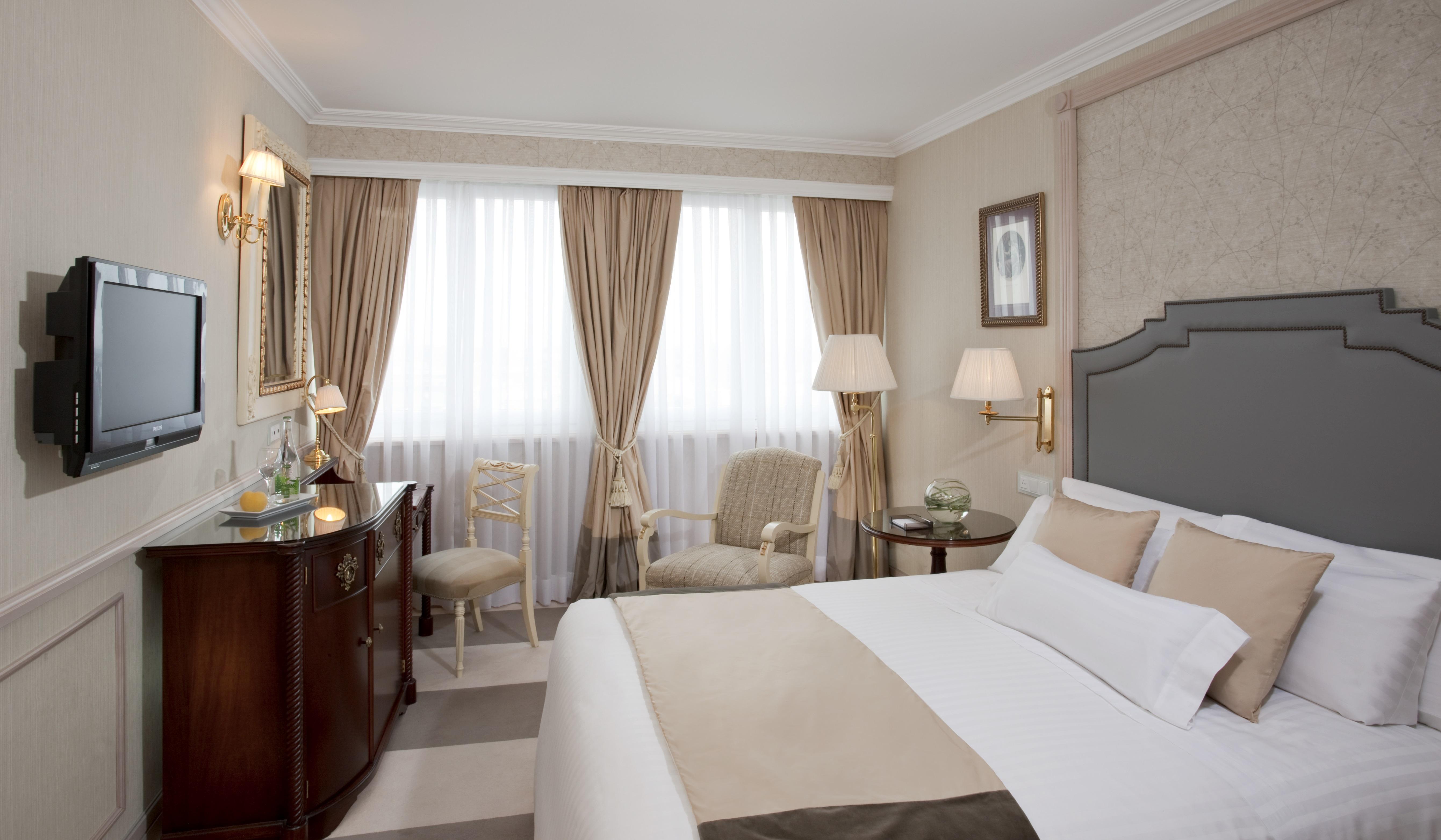 Hotel Melia Castilla 4*
