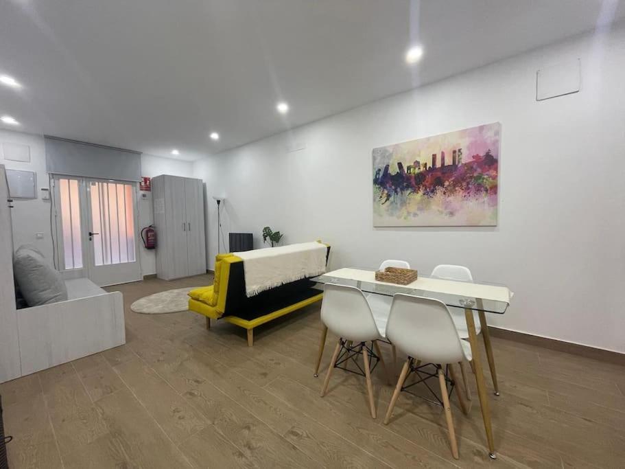 Apartamento Estudio En Palacio La Latina Madrid