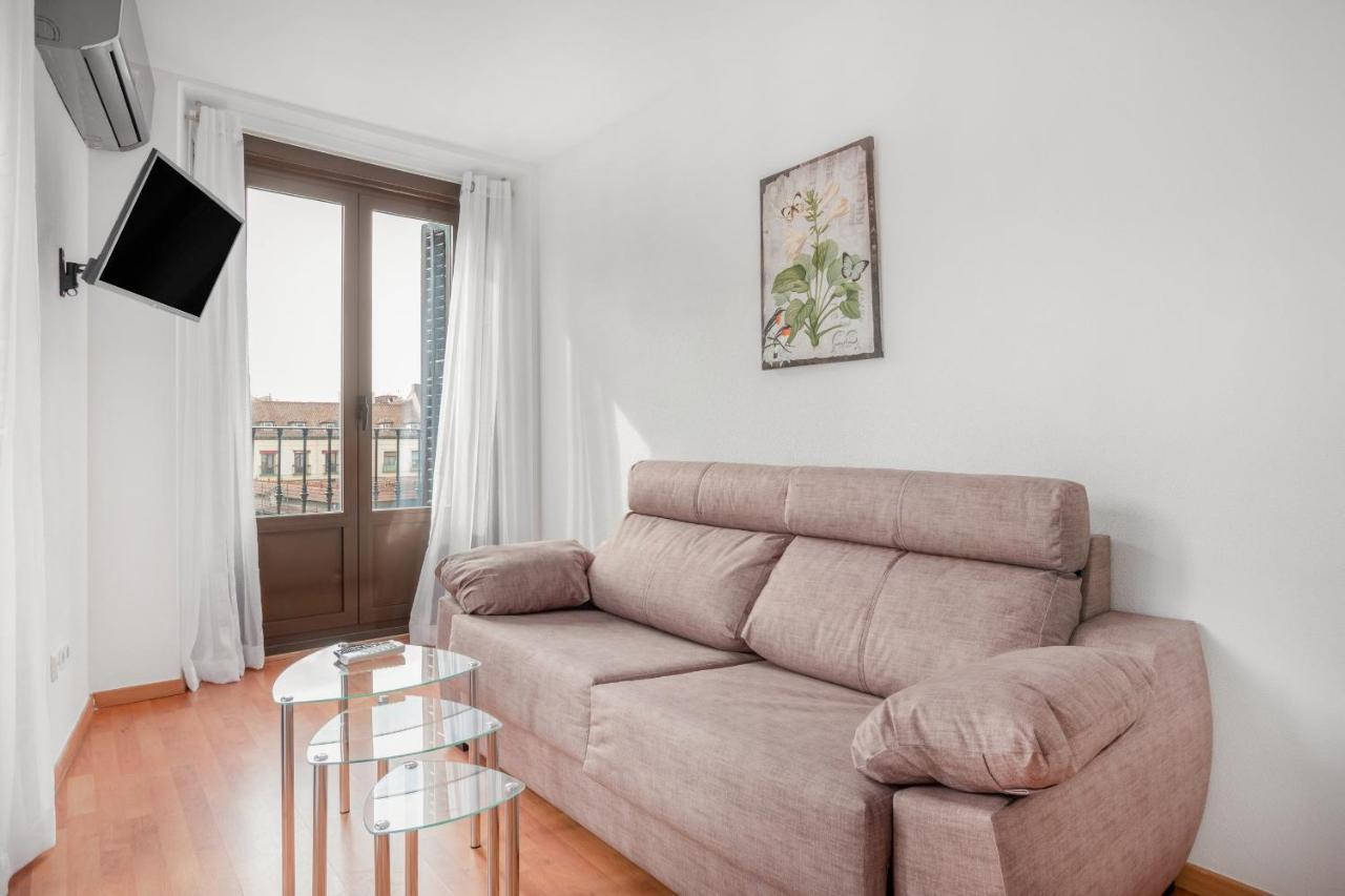 Apartment 2 Bedrooms 1 Bathroom Furnished - Center - Bright - Mintystay *
