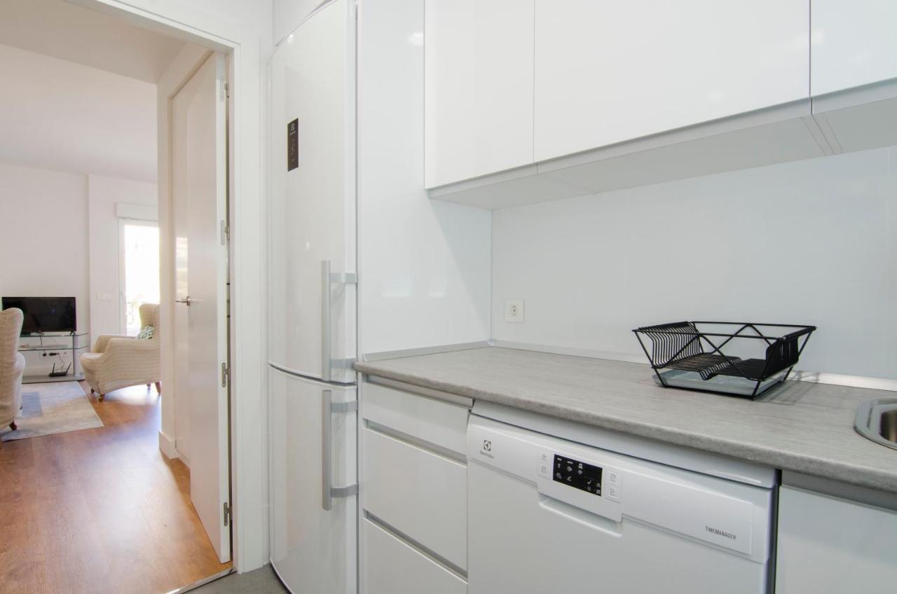 2 Bedrooms 2 Bathrooms Furnished - Bernabeu - Business Area With Terrace - Minty Apartamento *
