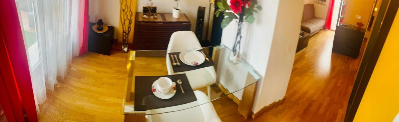 Atico & Terraza A 6 Minutos En Metro De Atocha Estacion Apartamento Madrid