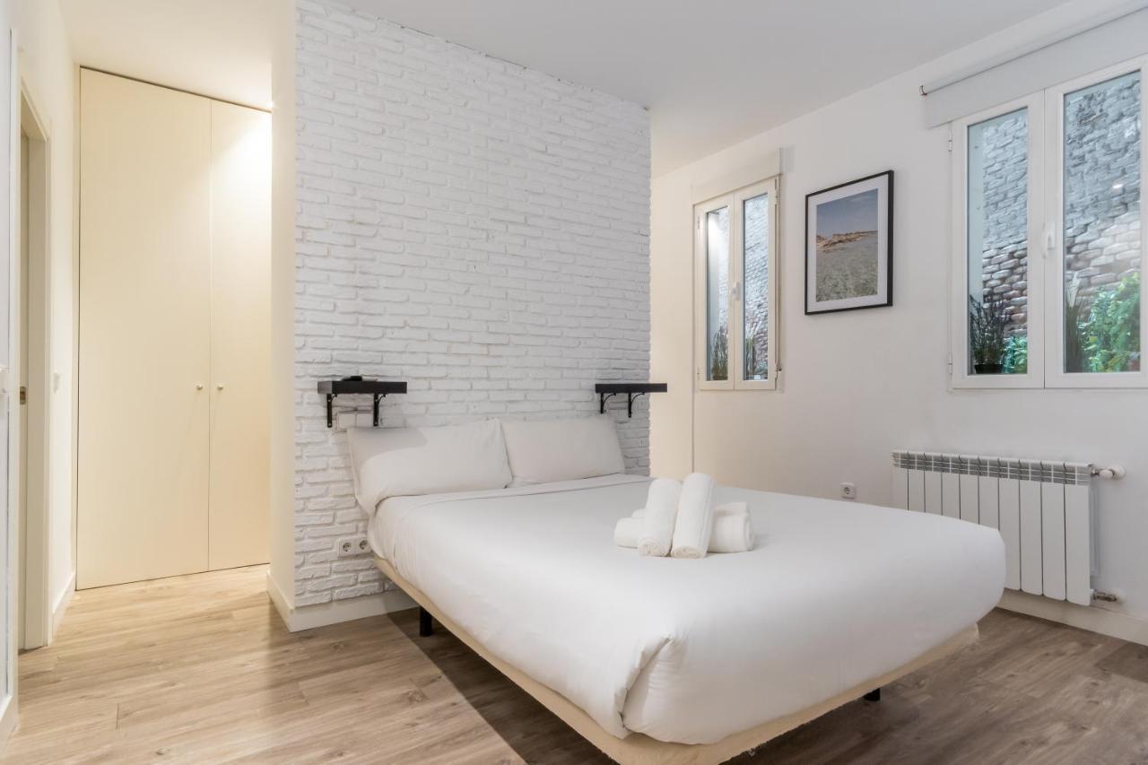 Cozy - 2 Bedrooms- 2 Bathrooms- Colon * Madrid
