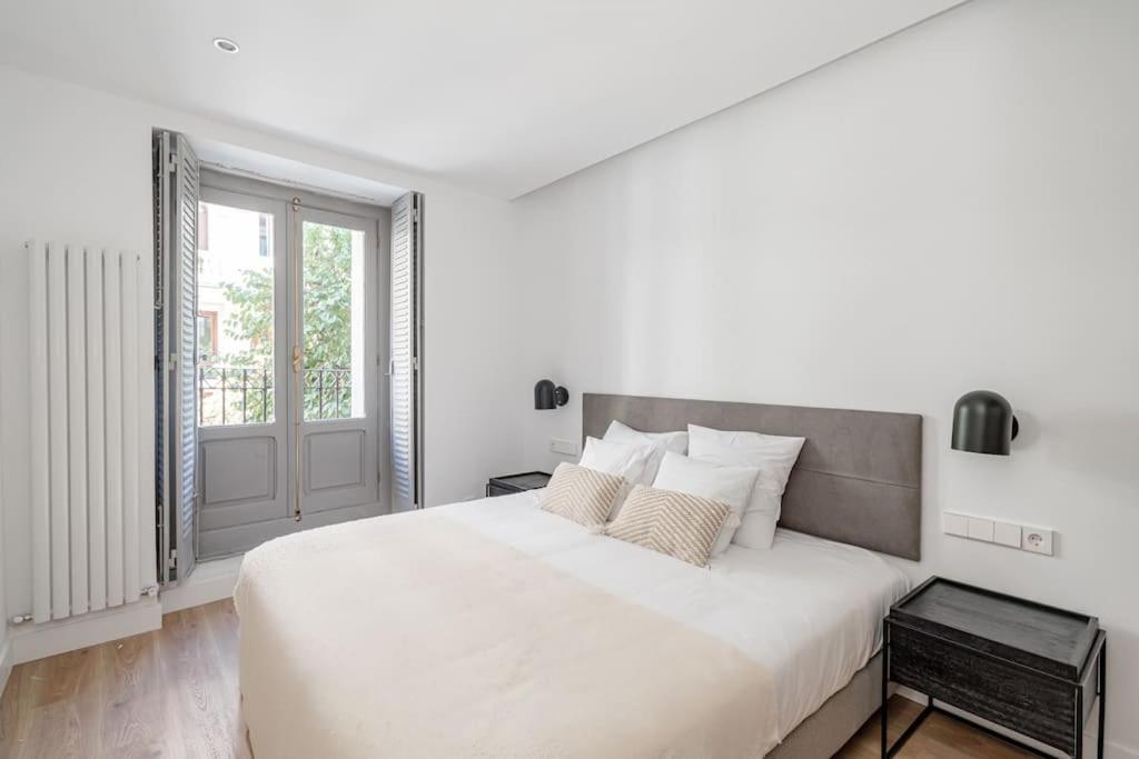 Apartamento Centro Xiv Calle Mayor 3br 3bh Madrid