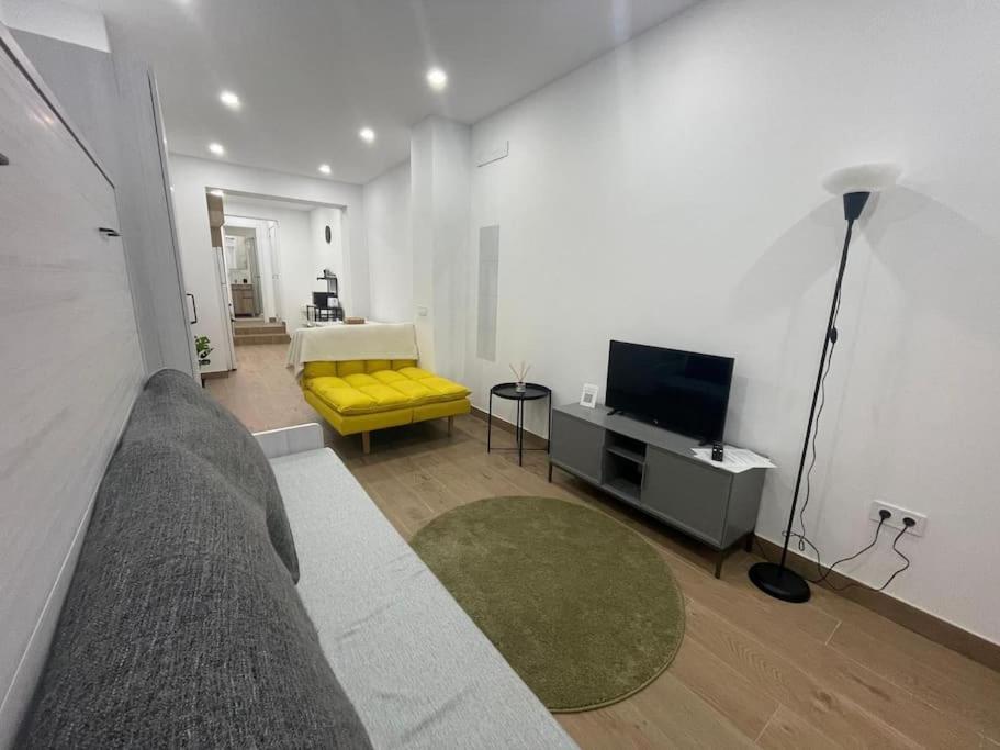 Estudio En Barrio La Latina Apartamento