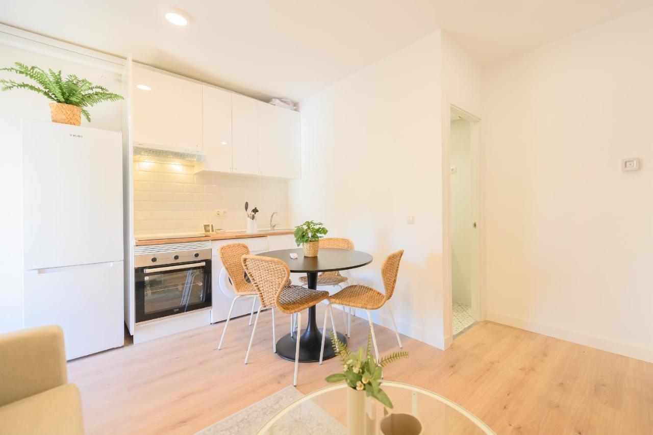 Apartamento For Acogedor Temporal En Saz31 Madrid