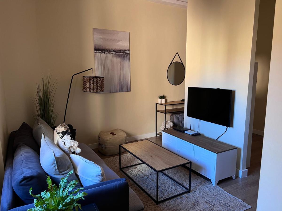 Apartamento In Monumental Square Center Madrid