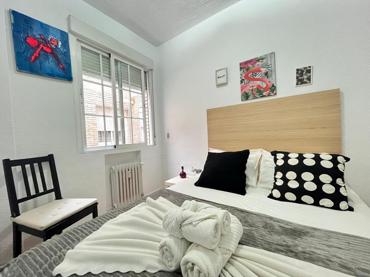 Izq Habitación en casa particular Madrid