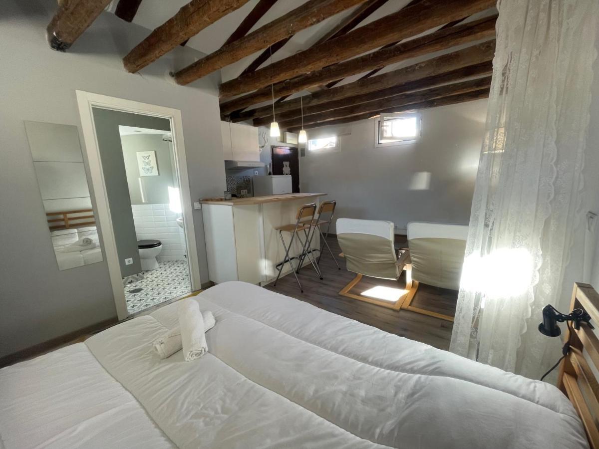 Located In Plaza Espana Apartment *