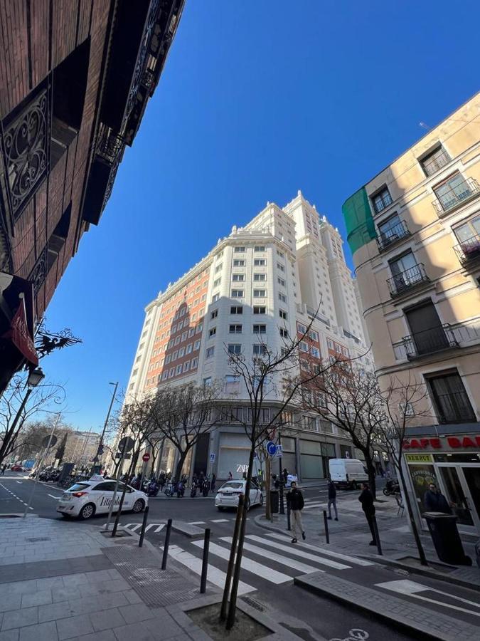 Located In Plaza Espana Apartment