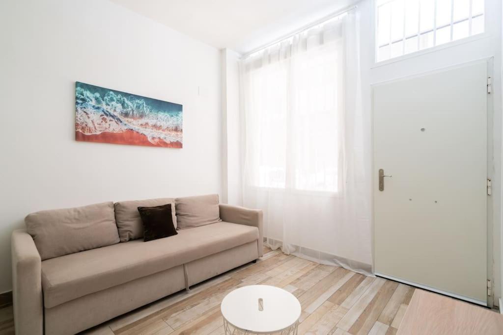 Flat At Street Level - Rio Tri-pedrero Apartment *
