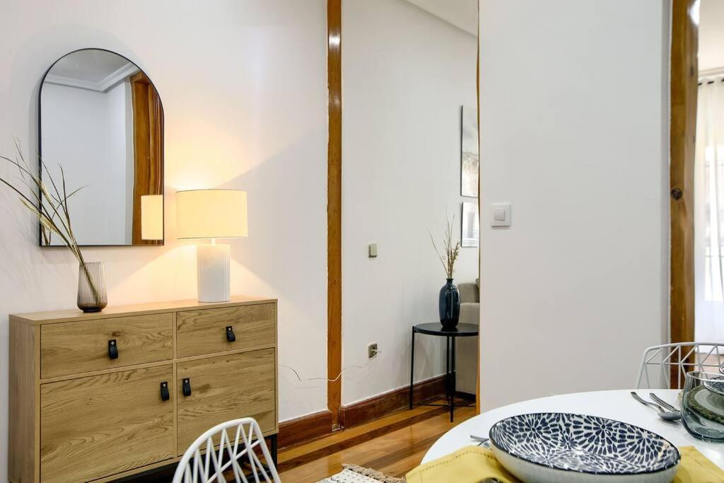 Cozy Flat In The Center Of Madrid-comend-3-de * Madrid