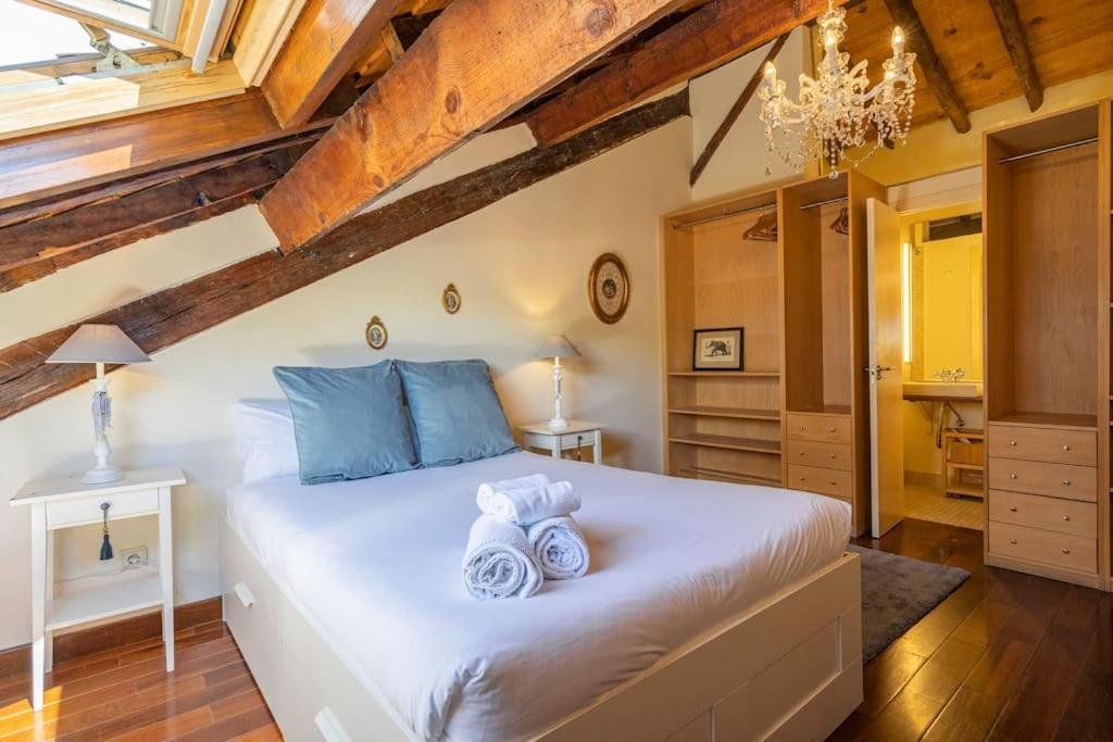 Calm And Bright Apartment, Center La Latina D.alb