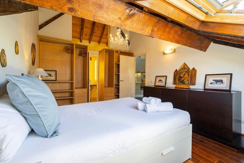 Calm And Bright Apartment, Center La Latina D.alb *