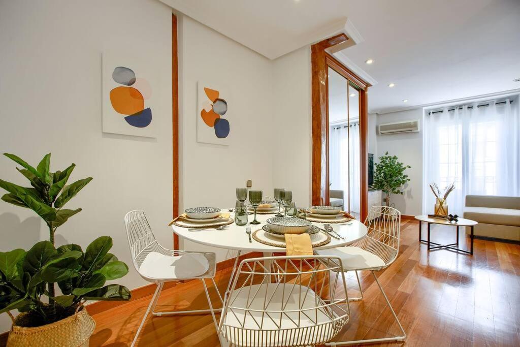 Apartamento In The Center Of Madrid-comenda-1-i