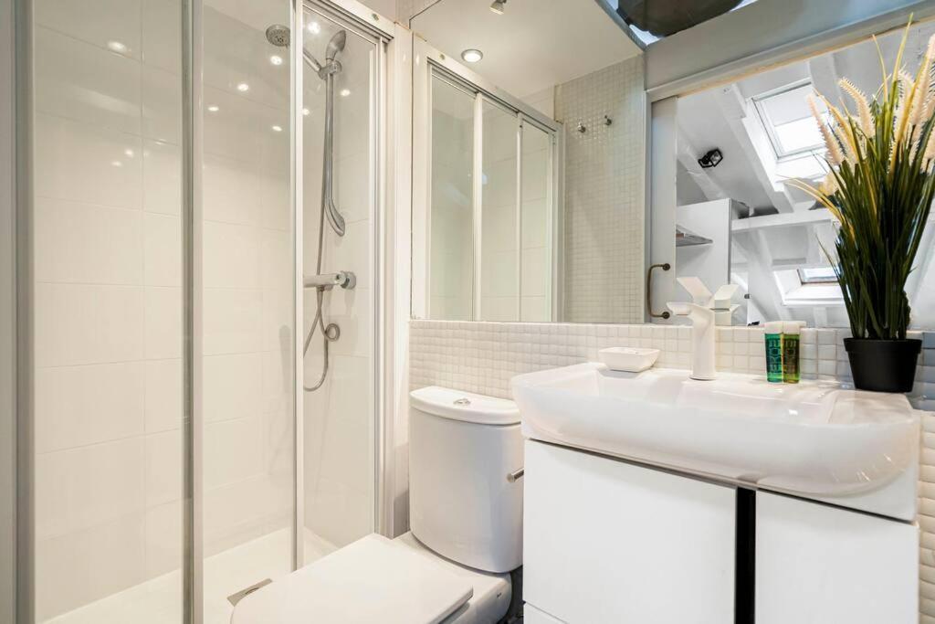 Beautiful Attic-malasana-gran Via-fuen42 * Madrid
