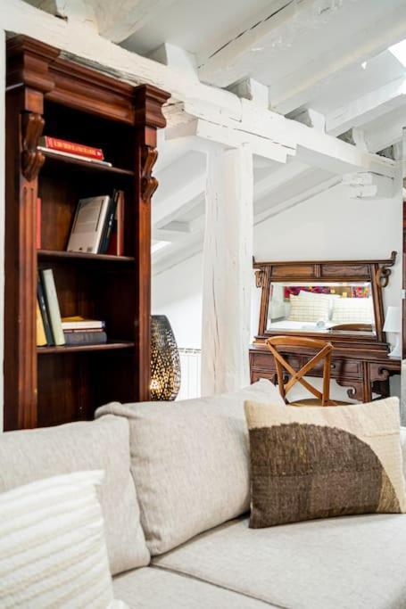 Beautiful Attic-malasana-gran Via-fuen42 * Madrid