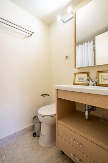 Apartment Calm And Bright Apartment, Center La Latina D.alb *