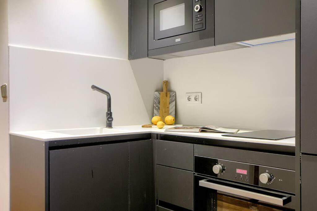 Apartamento In The Center Of Madrid-comenda-1-i