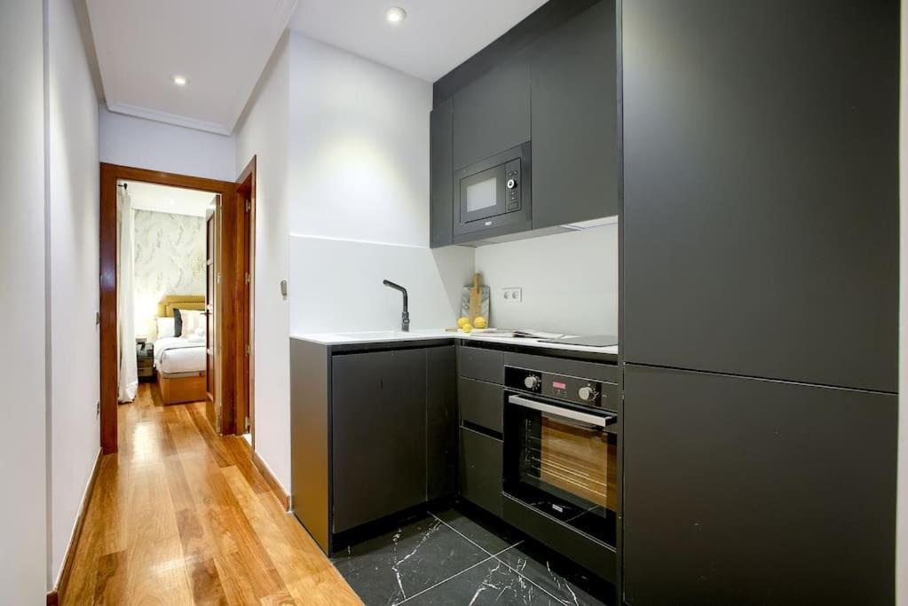 Apartamento In The Center Of Madrid-comenda-1-i