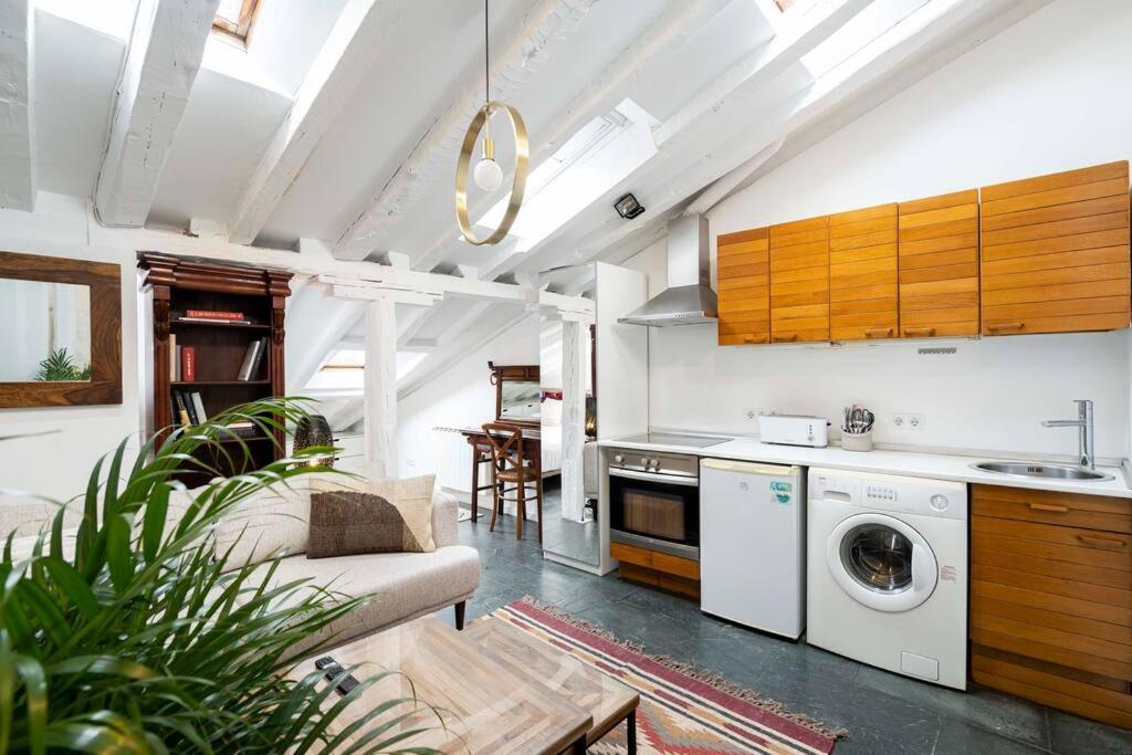 Apartamento Beautiful Attic-malasana-gran Via-fuen42 Madrid