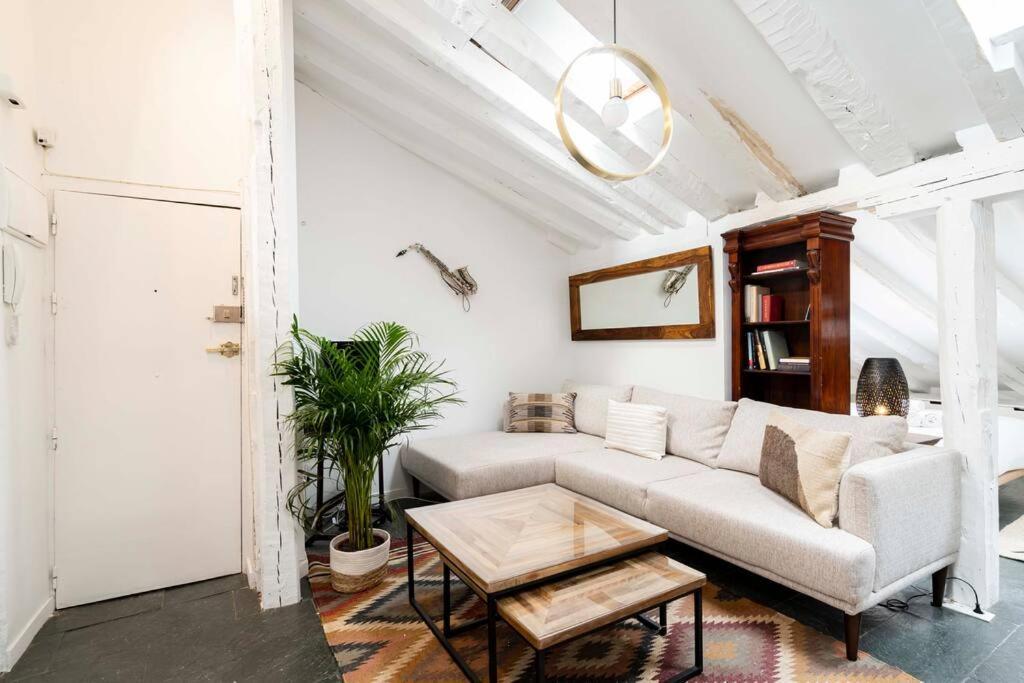 Beautiful Attic-malasana-gran Via-fuen42 Madrid