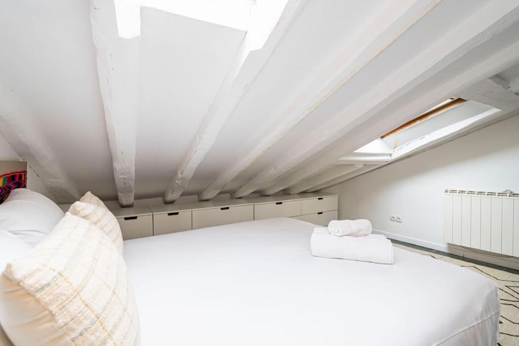 Beautiful Attic-malasana-gran Via-fuen42 * Madrid