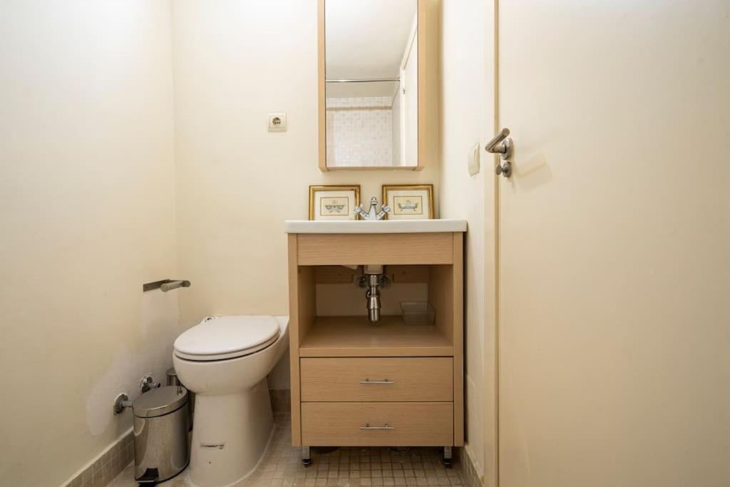 Calm And Bright Apartment, Center La Latina D.alb Apartment *