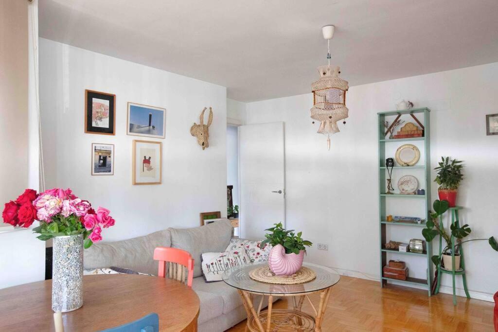 Piso Centrico, Bonito, Acogedor Rodeado De Y Buena Vibra Apartamento *