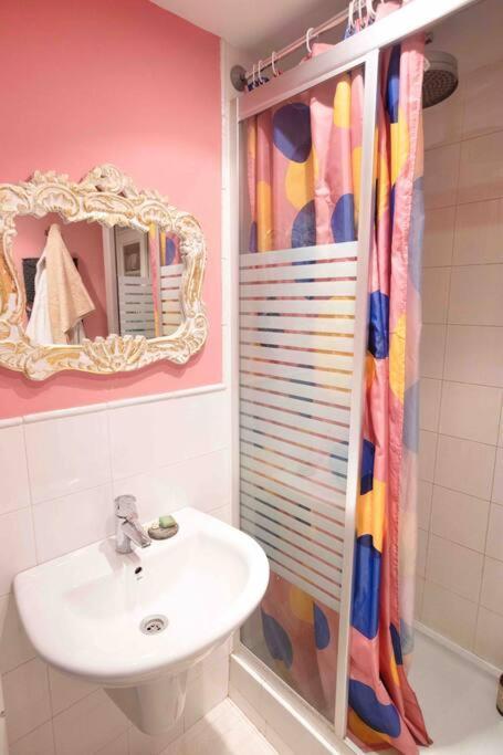Apartamento Piso Centrico, Bonito, Acogedor Rodeado De Y Buena Vibra