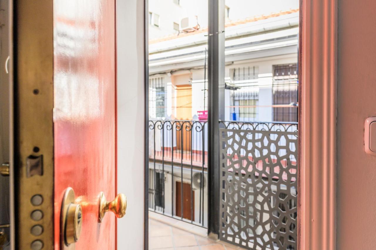 Encantadora Buhardilla Temporal Duplex En El Corazon De Sgv51 Apartment Madrid