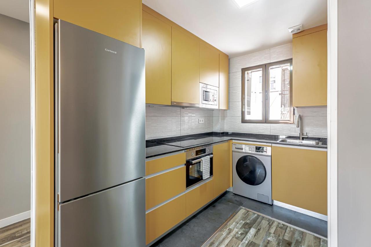 Moderno Cerca Santiago Bernabeu- Azca Apartamento Madrid