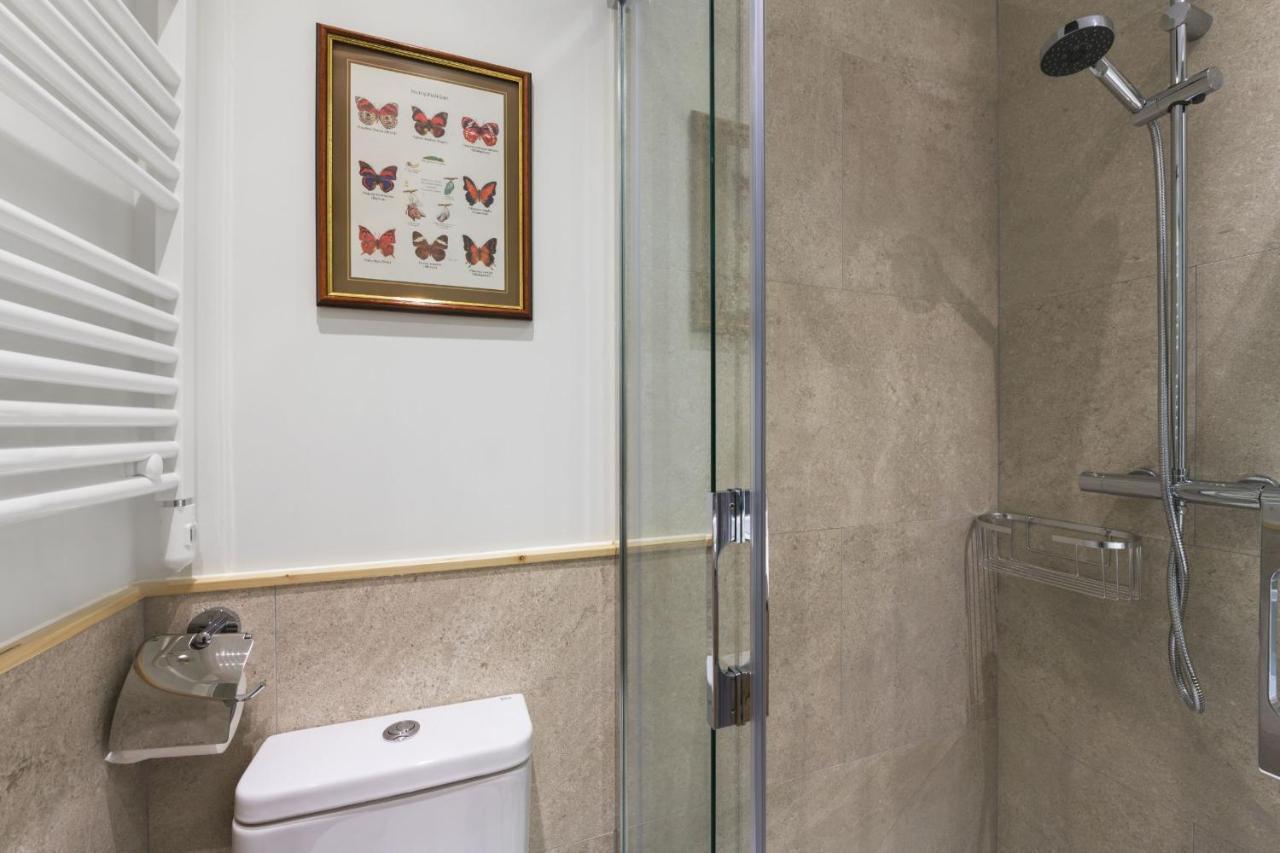 3 Bedrooms 2 Bathrooms Furnished - Salamanca - Elegant - Mintystay * Madrid