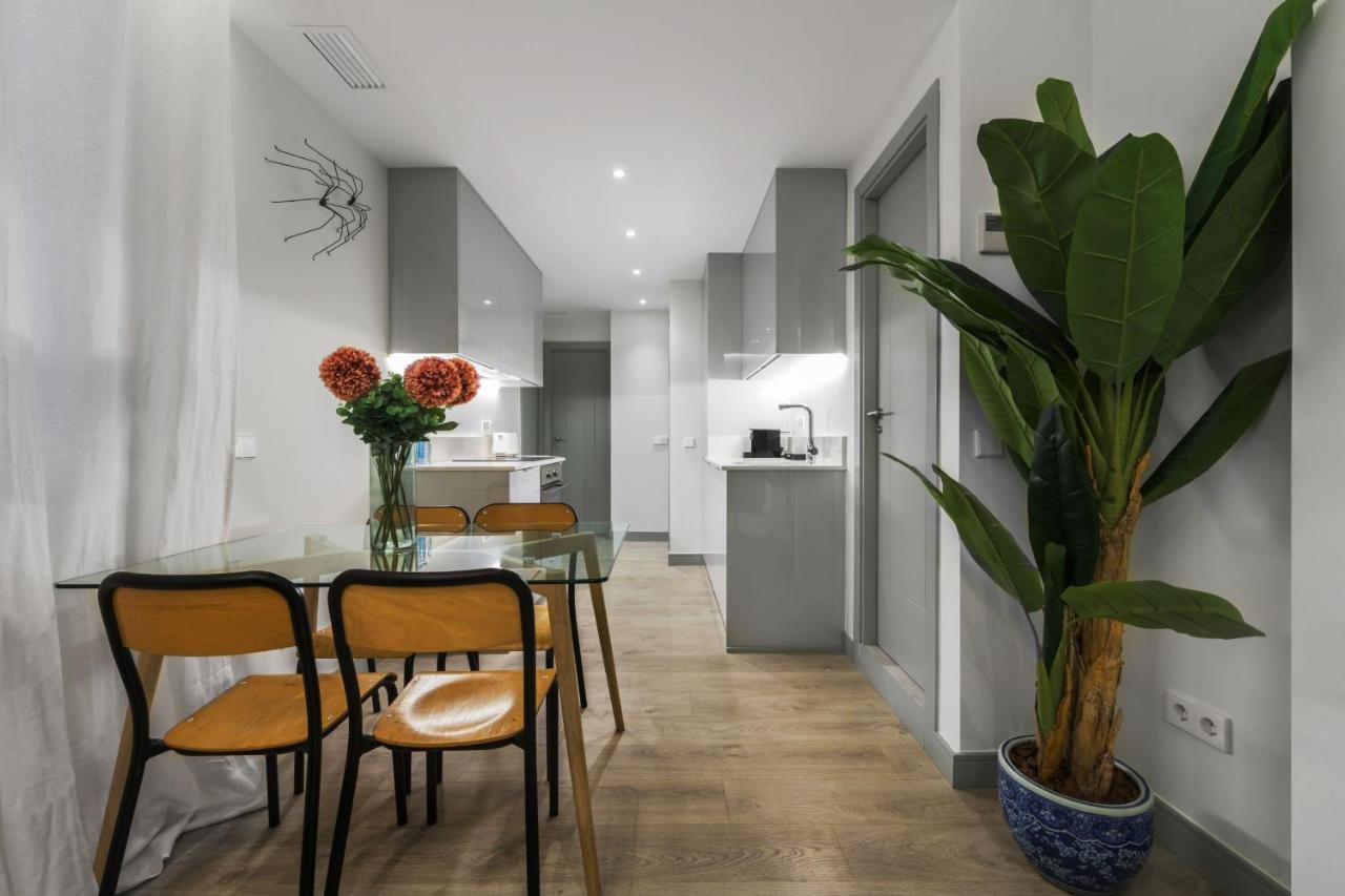 3 Bedrooms 2 Bathrooms Furnished - Salamanca - Elegant - Mintystay