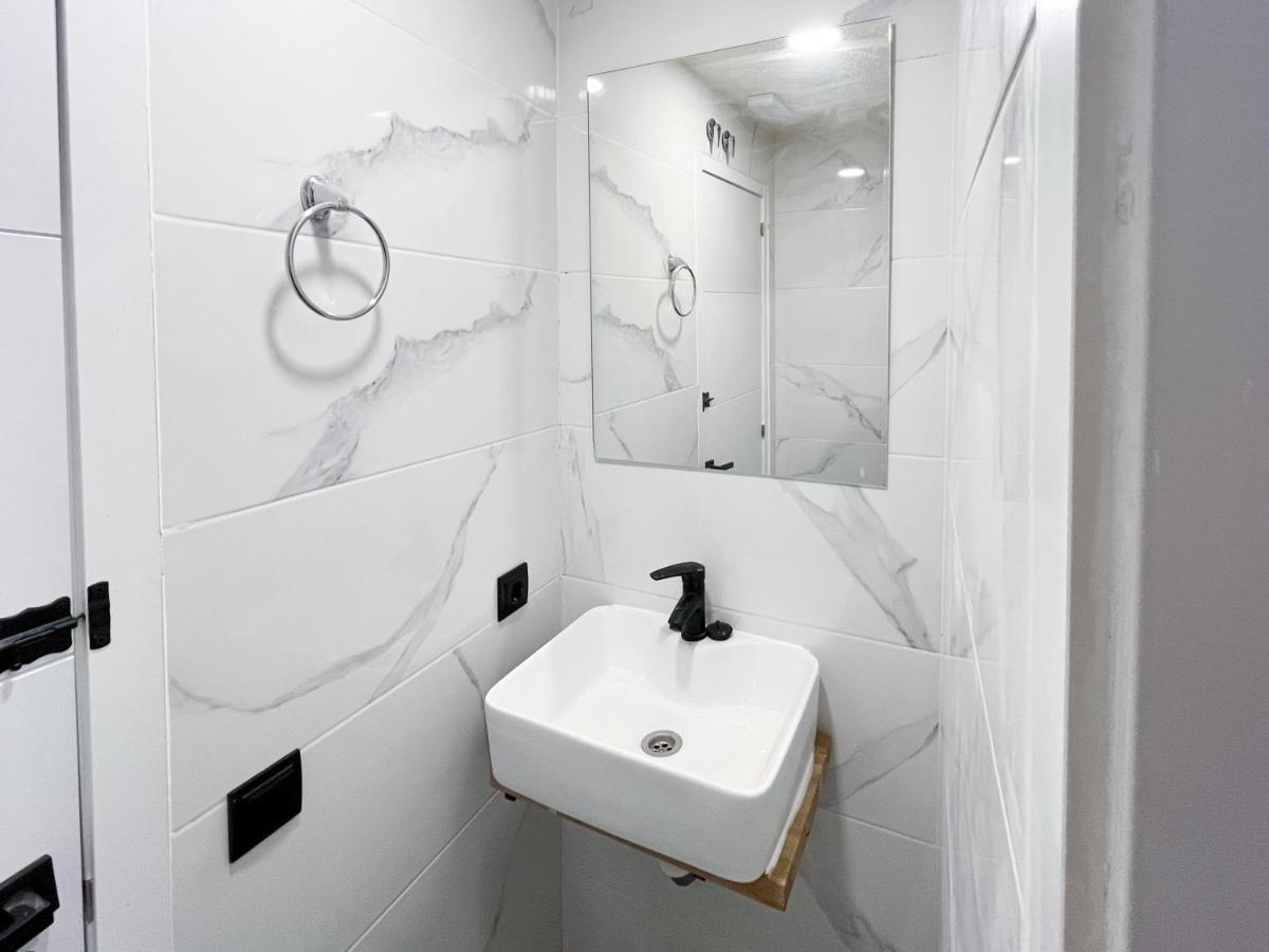 Multi Lavapies Hostal