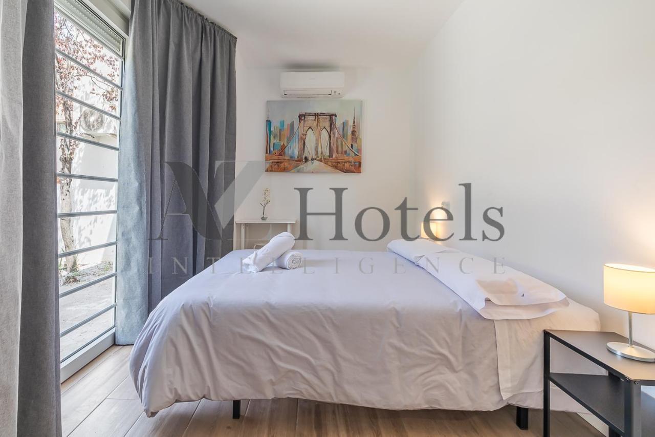 Ayz Joaquin Pol - Auto Check-in Hotel Madrid