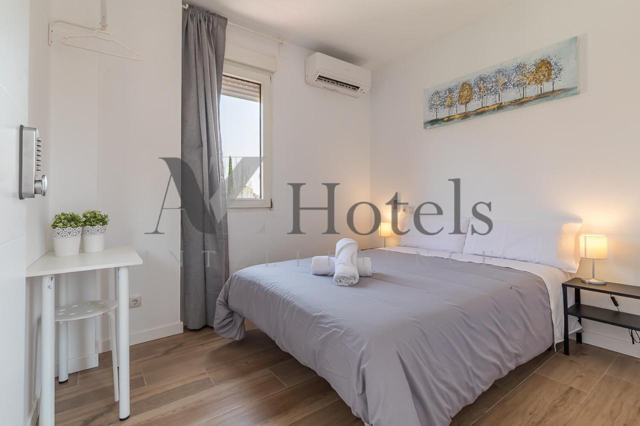 Ayz Joaquin Pol - Auto Check-in Hotel 3*