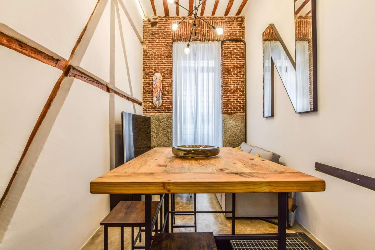 Apartamento De Diseno Industrial En El Centro Madrid