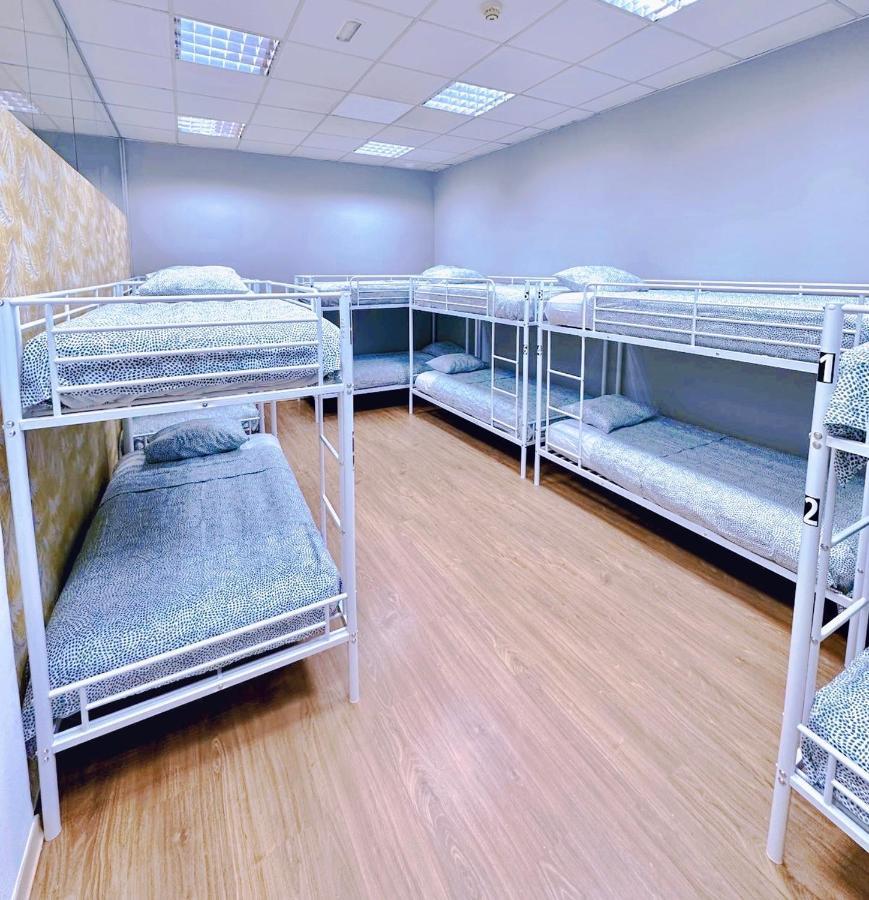 Acacias Hostal *