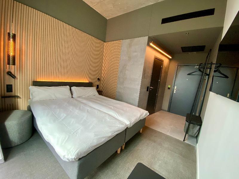 Zleep Airport 3*