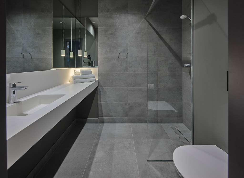 Zleep Airport Hotel 3*
