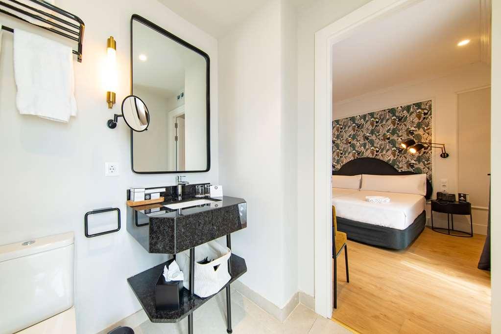 Soho Boutique Opera Hotel 4*