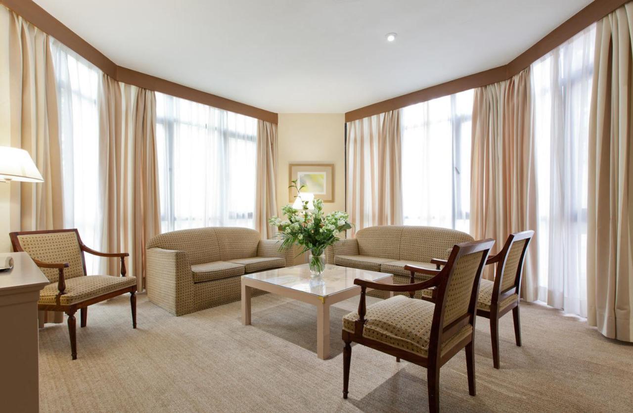 Espahotel Plaza Basílica Apartahotel 3*