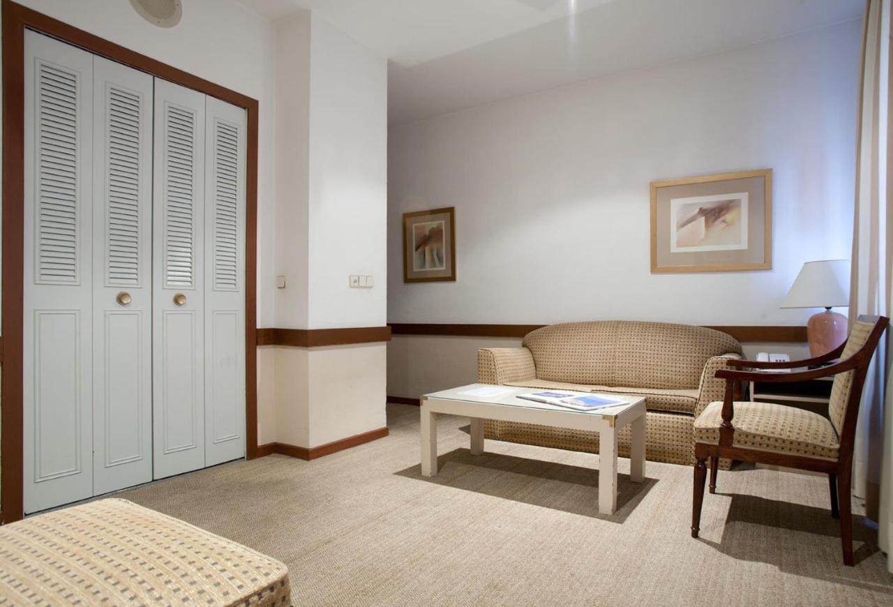Espahotel Plaza Basílica Apartahotel