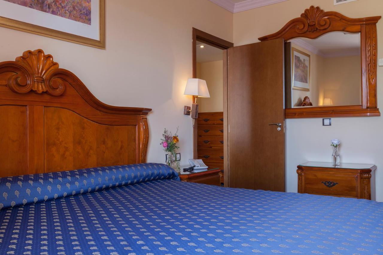Agora Juan De Austria Hotel