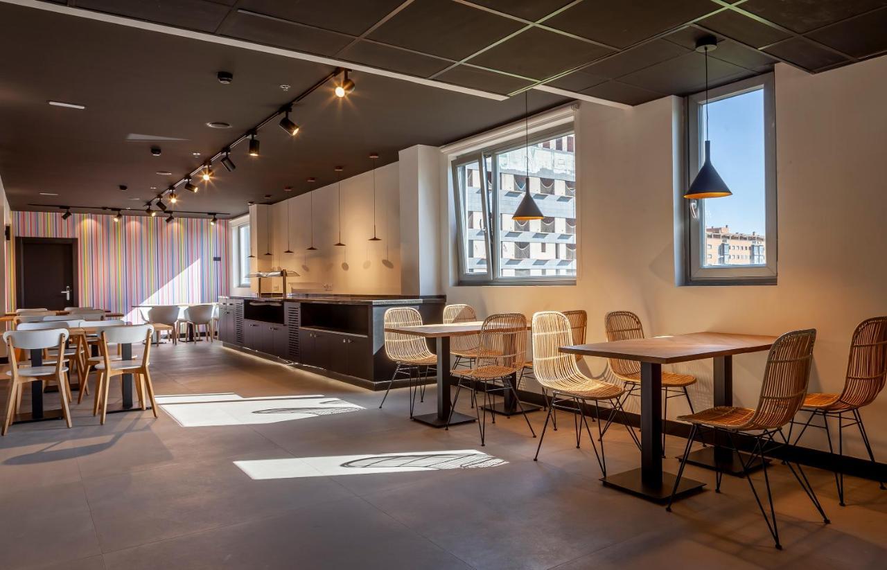 Vértice Roomspace Pensión Madrid